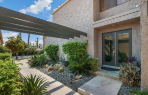 Eclectic & Comfortable Canyon Corridor - A Ryson Property